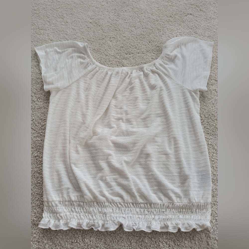White top, women's medium